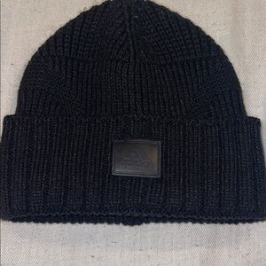 29115 Adidas Classic Black Ribbed Beanie